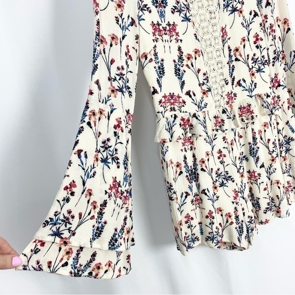 HONEY Punch BOHO Bell Sleeve Romper with Lace Panel, Size Small - Picture 3 of 7